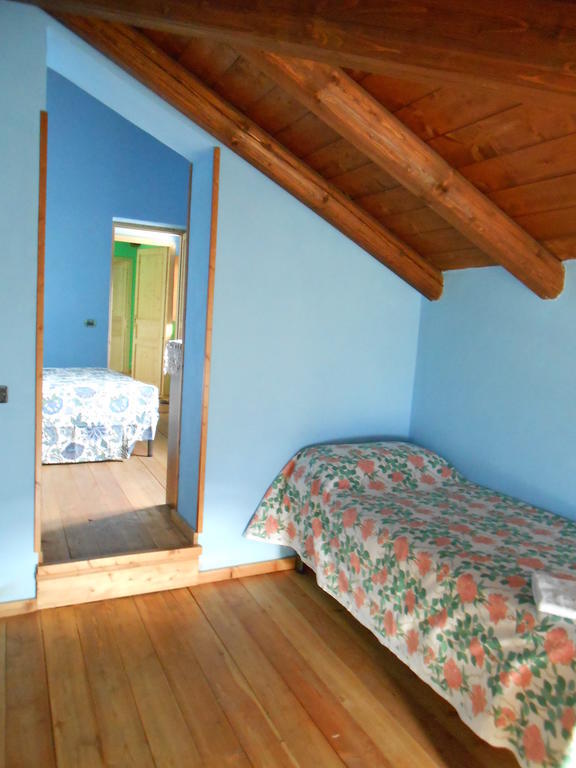 Azienda Agrituristica Risveglio Naturale Варезе Лигуре Стая снимка