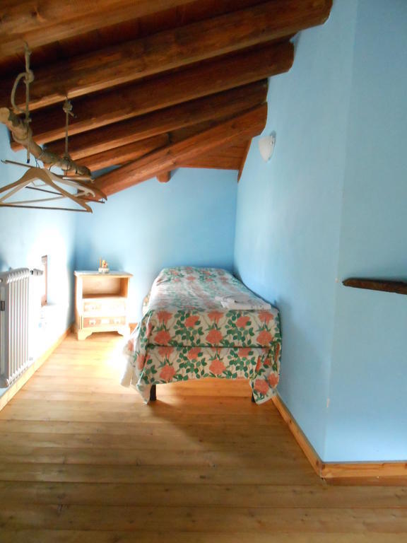 Azienda Agrituristica Risveglio Naturale Варезе Лигуре Стая снимка