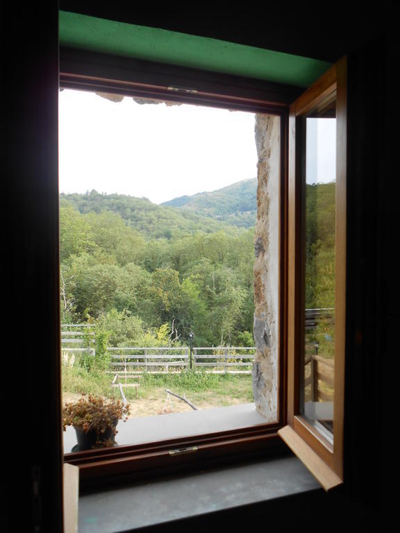 Azienda Agrituristica Risveglio Naturale Варезе Лигуре Стая снимка