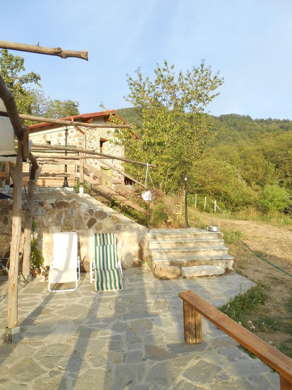 Azienda Agrituristica Risveglio Naturale Варезе Лигуре Екстериор снимка
