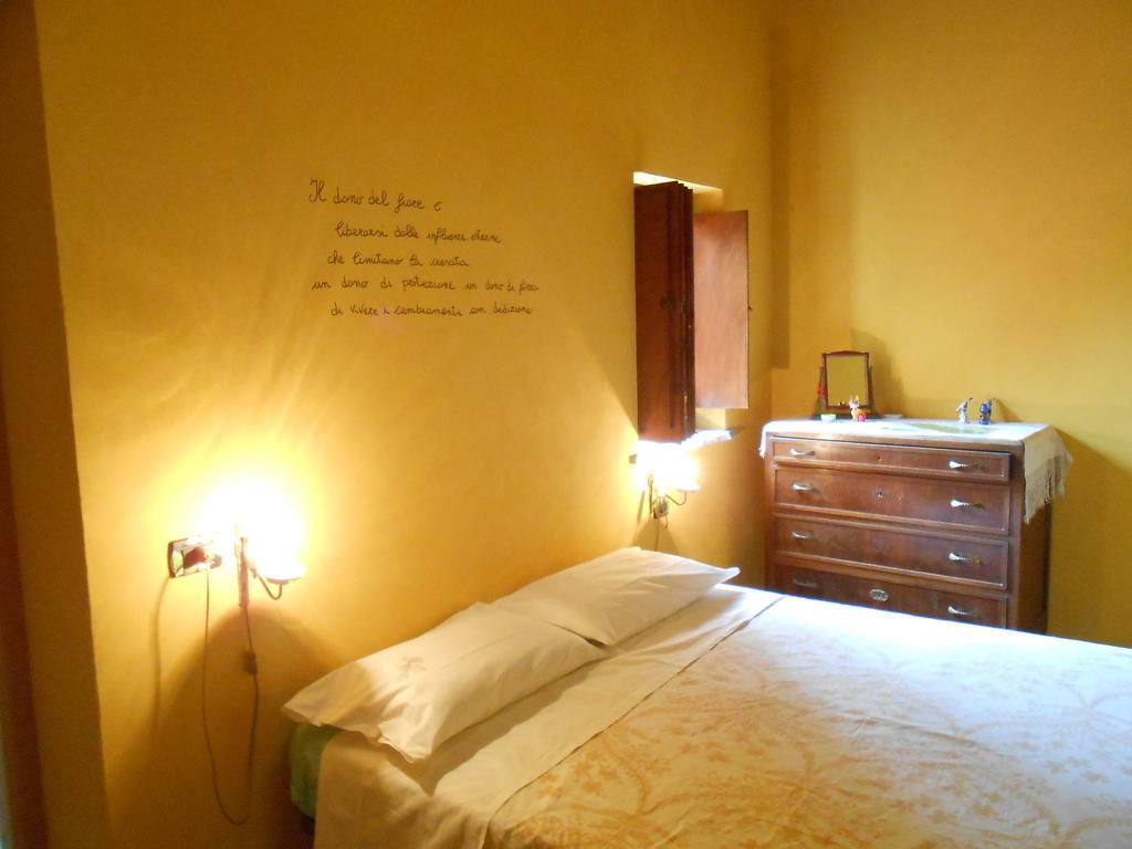 Azienda Agrituristica Risveglio Naturale Варезе Лигуре Стая снимка