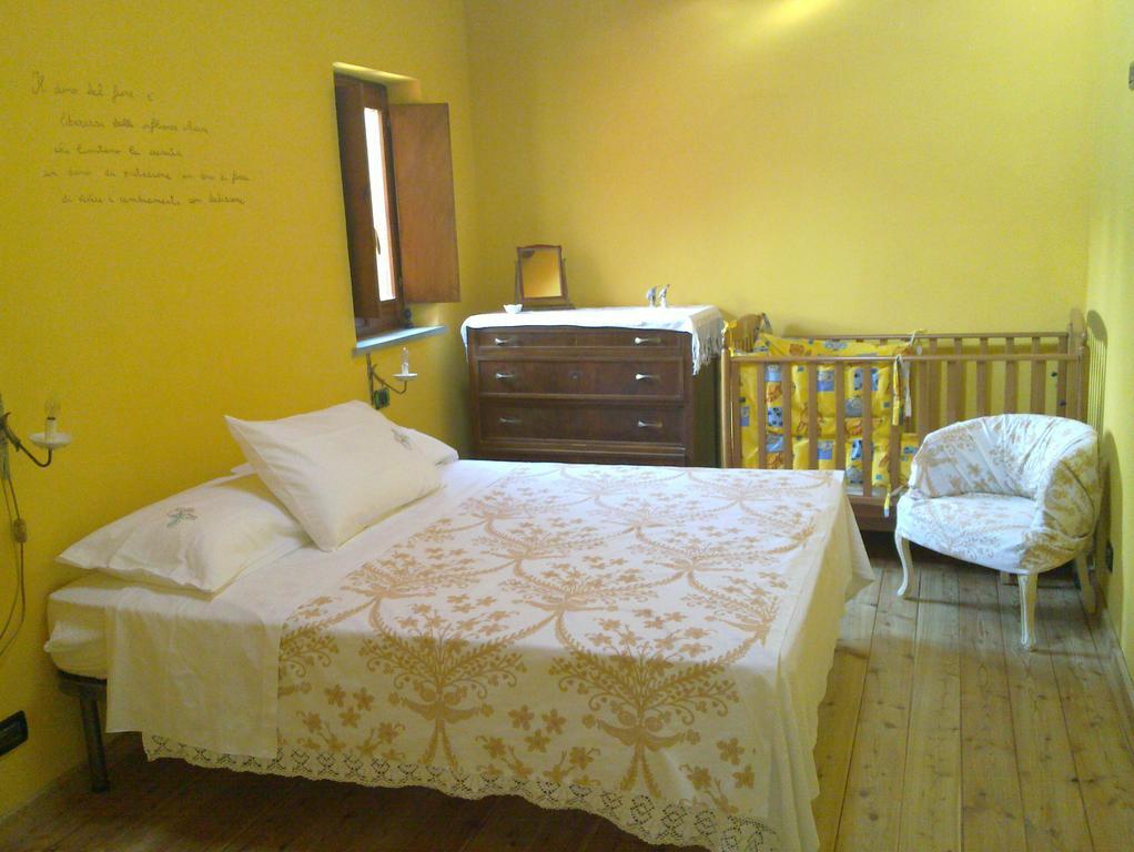 Azienda Agrituristica Risveglio Naturale Варезе Лигуре Стая снимка