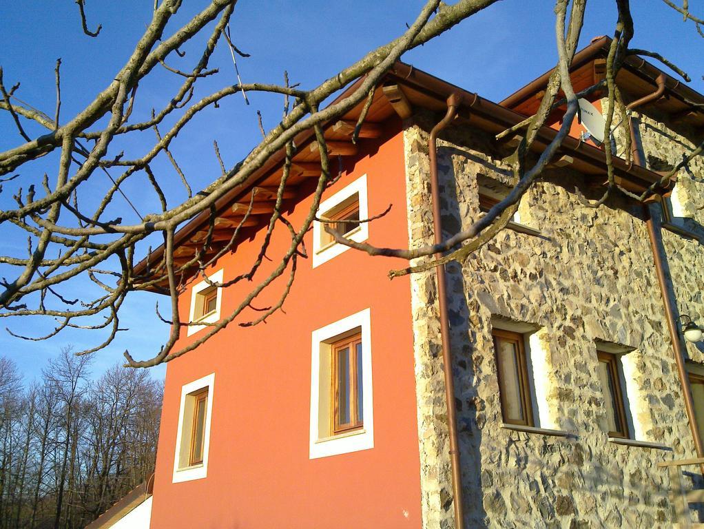 Azienda Agrituristica Risveglio Naturale Варезе Лигуре Екстериор снимка
